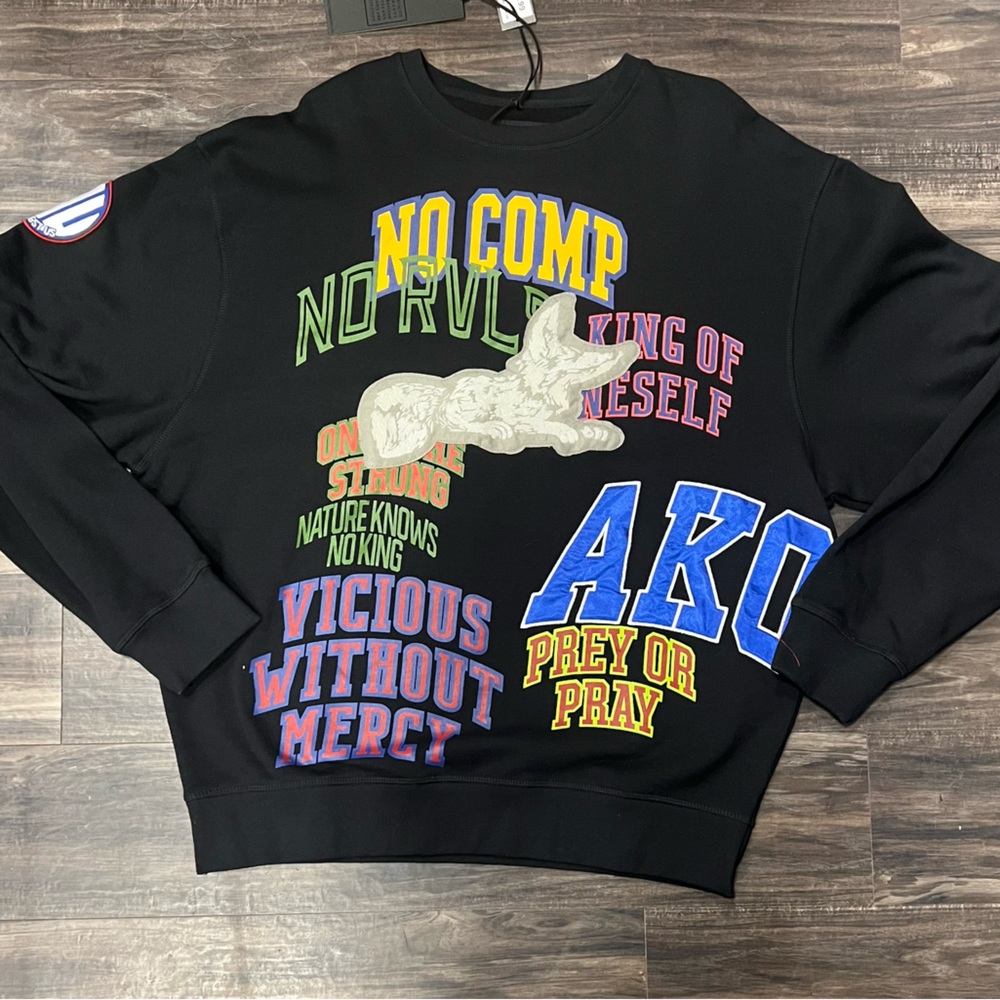 Men’s Akoo Black crew neck Sweatshirt with patches new with tags